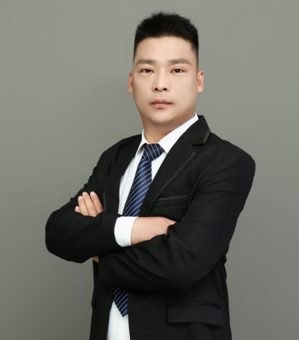 爱德思睿教育李俊
