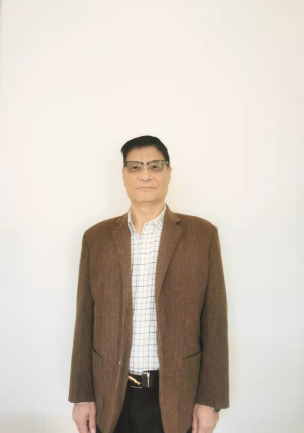 护航教育李侠