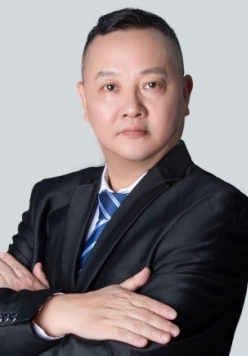 华耀复读学校唐启文
