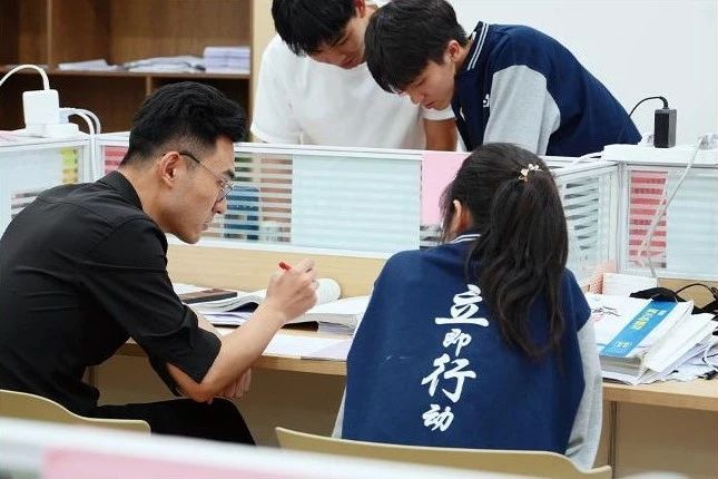 2025年广东广州十大热门中考复读冲刺学校排名揭晓
