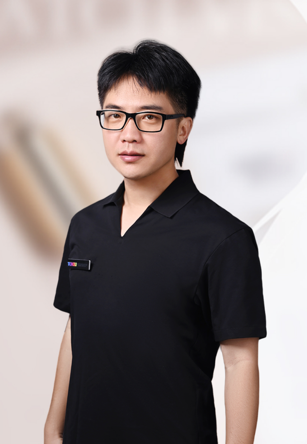 统丽冯浩铭 